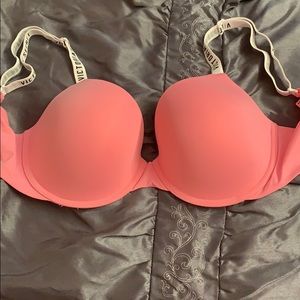 VS bright pink bra!